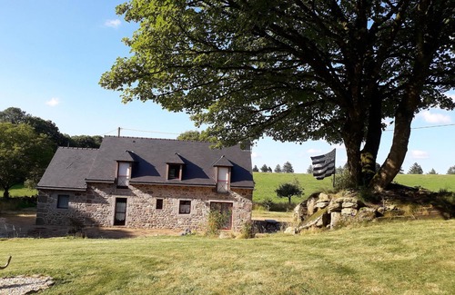 Saint-Gilles-Pligeaux House | New house in the countryside