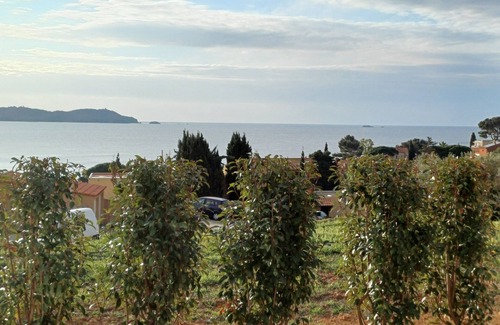 Carqueiranne House | New house with sea view, 5 minutes' walk from the Pradon beach.