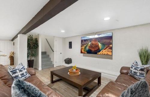 Flagstaff House | NEW I Hot Tub I Game Room I Arcade 15k Games I Nearby Hikes