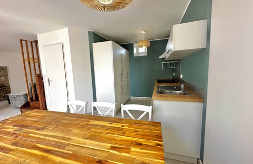 Roscoff House | New in Roscoff, 400 m from the beach. Sea view from first floor Enclosed garden
