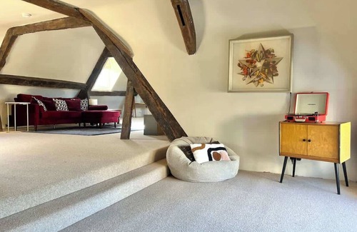 Frome Apartment | NEW Iron Gates - Central Frome