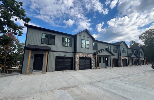 Lancaster Condo | New Lakefront Condo on Herrington Lake Lancaster - Walk to the Marina!