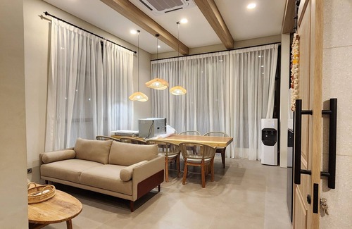Bukit Villa | New, Large and Luxury 3-bedroom villa in Bali, sleeps 12