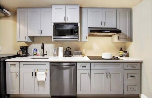 Rainier View House | NEW! Large Modern Seattle Home, Perfect for Groups