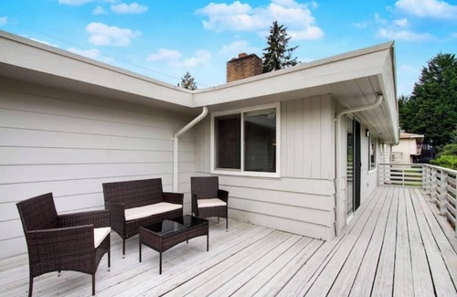 Rainier View House | NEW! Large Modern Seattle Home, Perfect for Groups