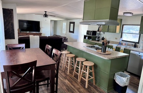 Cookson Cabin | NEW LIST - Canoe 22 is a Cozy 3-bedroom cabin w/Hot Tub with Lake views.