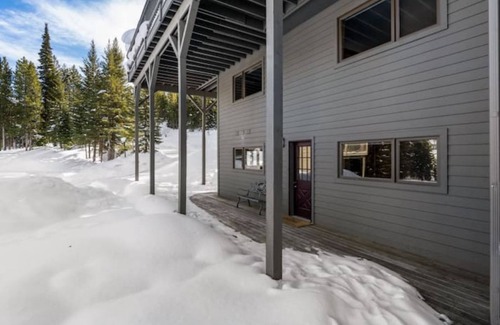 Big Sky House | New Listing - All-season getaway with mountain views + private hot tub