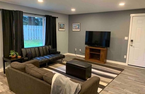 Lacey Apartment | New listing! Cozy, Newly Renovated Duplex