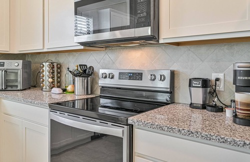 North Fort Myers House | New Listing! Enclaves @ Eagle Landing ~ Florida Living Single Family Home