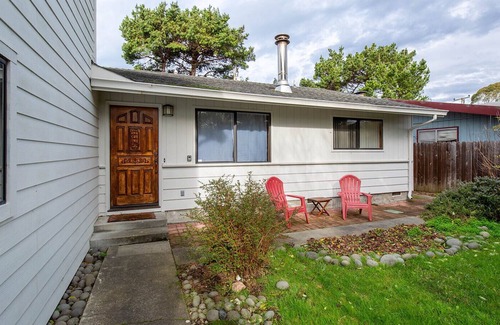 Pacific House | 🌲☮️New Listing! Enjoy Arcata as the locals do, pet friendly, cozy & comfortable!
