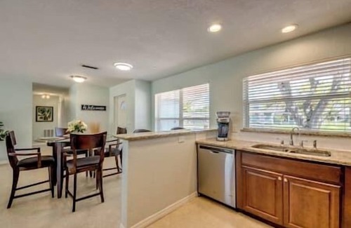 Fort Myers House | NEW LISTING! Heated Pool, Canal, Outdoor Bar, King Bed