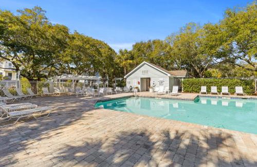 Pelican Bay Apartment | New Listing! Pelican Bay 14 -Luxury Home at Beach!