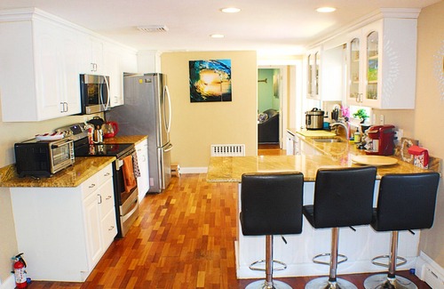 Centerville House | New Listing! Spacious 3+ br 3 ba with Game/movie Rm Lake nearby