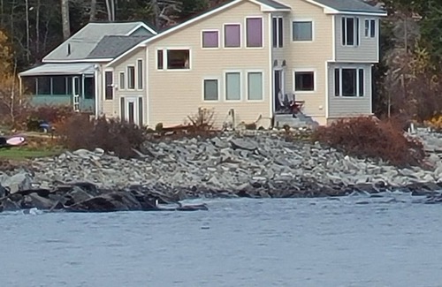 Peaks Island House | NEW LISTING ☼ Unique Oceanfront Home. Separate boat rental available.