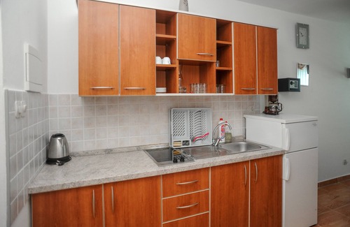 Caska Apartment | NEW LISTING! Vila Caska ap 3 - nex to Zrce, sea view, wifi, pool, resturant&bar