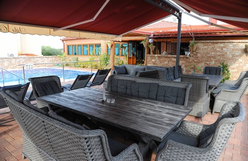 Caska Apartment | NEW LISTING! Vila Caska ap 3 - nex to Zrce, sea view, wifi, pool, resturant&bar