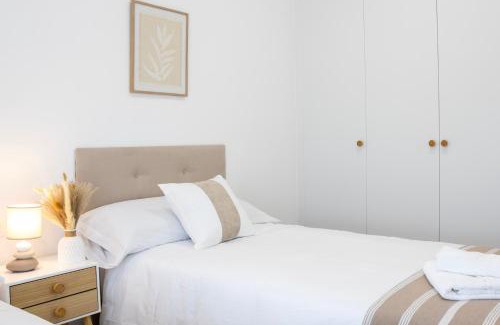 Tomares Apartment | NEW! Luxury 3BR apartment with POOL & FREE parking