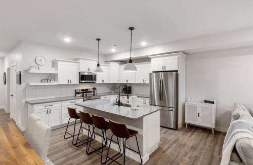 Camdenton Condo | New Luxury Condo Near the Cave