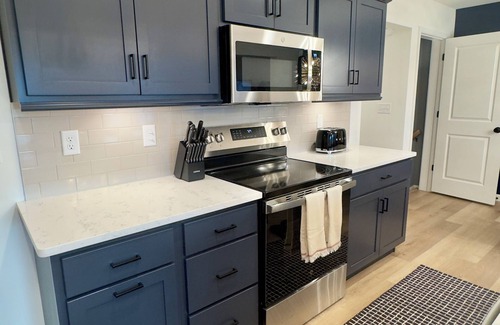 State College House | New Luxury Townhouse, Mins to PSU, Hosts 8 Guests by Orchid Lane Luxury Properties