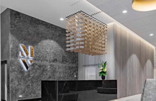 West Melbourne House | New Modern 2-Bedroom Duplex Free Parking - City View, Near To All Attractions