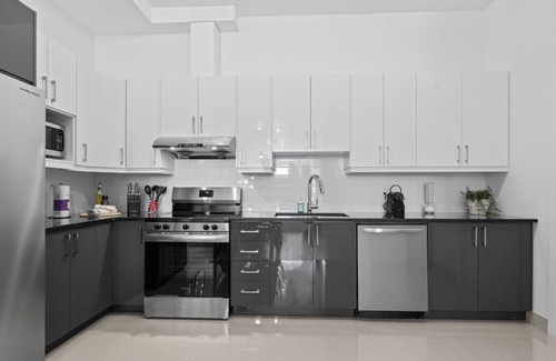La Petite-Patrie Apartment | New Modern 2bdr Apartment in Little Italy