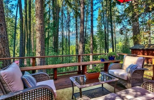 Plumas Eureka Estates Cabin | NEW Modern Cozy Cabin w/Spectacular Deck