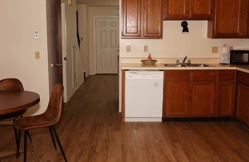 Medicine Lodge House | *NEW*ModernBoho- 2min drive to Gyp Hills scenic drive.