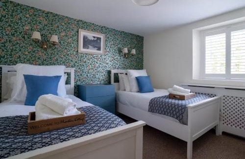 Moreton-in-Marsh House | NEW Moreton Cottage Central Garden Pass The Keys