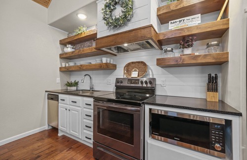 Mena House | NEW! Mountainside Luxury Cottage 1—LOCATION! LOCATION!