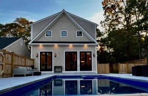 Oak Bluffs House | New OB Walk to Town 4BR House with Heated Saltwater Pool & Spa