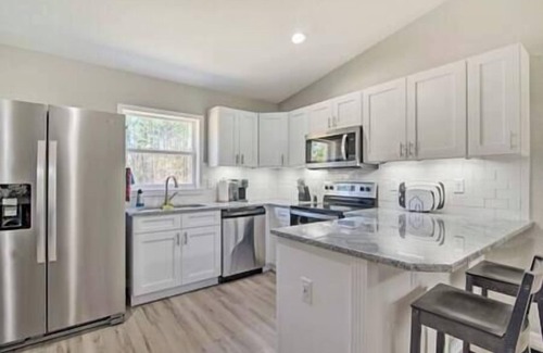 Ocala House | New Ocala Getaway! Fenced Yard - WEC 14mi
