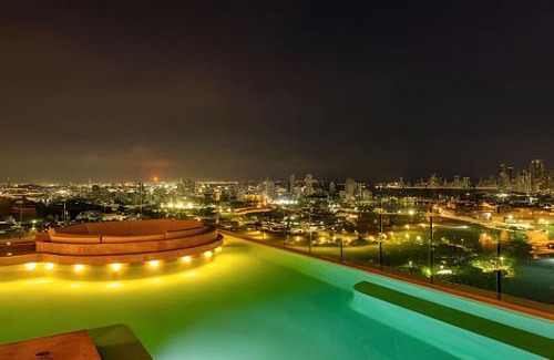 El Cabrero Apartment | NEW Panoramic view, Infinite Pool/Historic Center