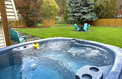 Spokane House | NEW Pine River Home- 5BD, SPA, Home Theater. 7 minutes to WHITWORTH UNIVERSITY