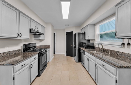Greenslopes At Lake Creek House | NEW! Prime Round Rock, TX Getaway
