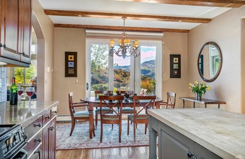 Cordillera House | πββ·π NEW! PRIVATE HOME! Views Galore! Pet-Friendly! 30+ NIGHT STAYS!