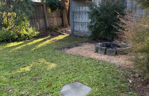 Highton Apartment | New Property Special-100m Highton Village - $150/n