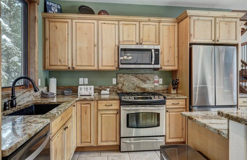 Sunny Slope Cabin | New Red Mtn Lodge - Minutes from Downtown Breck