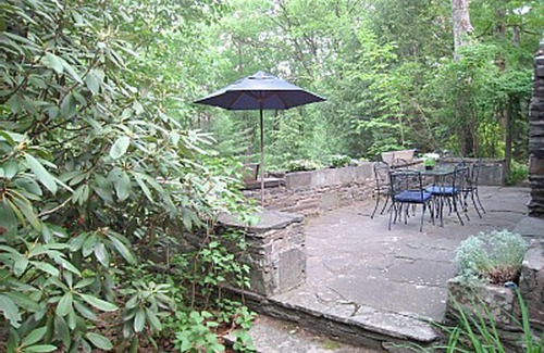 Woodstock House | NEW! ROMANTIC STORYBOOK COTTAGE Peaceful, Historic, Private, Charming