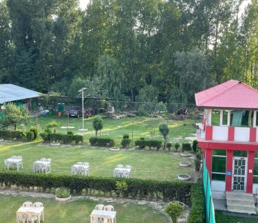 Srinagar Hotel | New Sahil