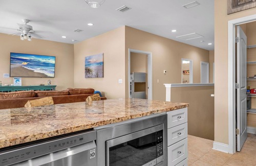 Port St. Joe House | *New* Screened Porch w/Private Hot Tub + Partial Water Views