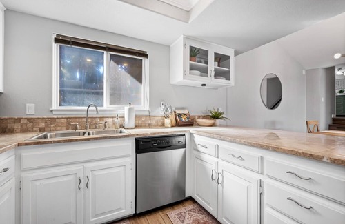 Lantern District House | NEW! Sea-Renity: Charming 4-Bdrm Retreat in Dana Point