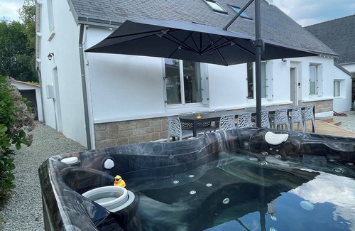 Fouesnant House | New, seaside house, Beg meil, for groups and families