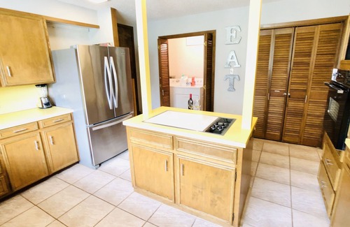 Caddo House | New! Secluded Waterfront Cabin With Private Dock