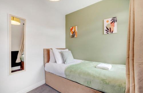 Stockton-on-Tees House | New! Sleeps 6 in Norton FREE Wifi