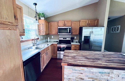 Brewerton House | NEW Spacious Home Minutes From Oneida Lake & Fall Festivities!
