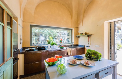Pantelleria Villa | New structure with 3 dammusi, infinity pool and breathtaking sea view