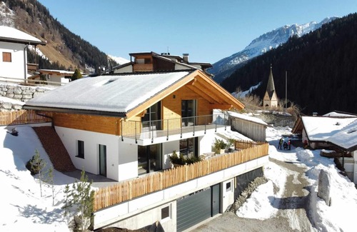 Fleres Apartment | New Studio Apartment 'Chalet Tribulaun - Apt 1' with Mountain View, Private Terrace and shared Sauna