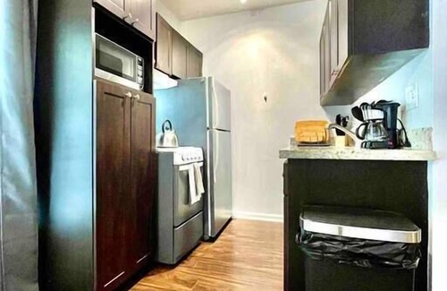 Little Haiti Apartment | New Studio cozy décor min. from beach & Wynwood