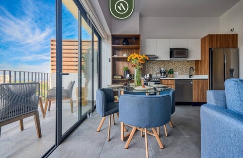 El Caloso Apartment | New Studio - King Bed - Pool - Jacuzzi - Gym