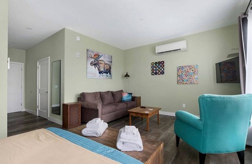 Knightville Apartment | New Studio Suite South Portland